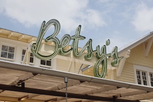 Betsy's at Evelyn's Park